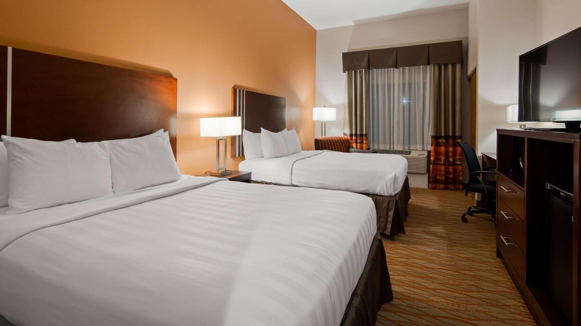Best Western Plus Spring Inn & Suites Exteriör bild